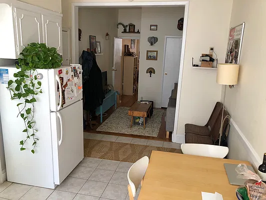 Rented by Brownstone Property Group | media 4