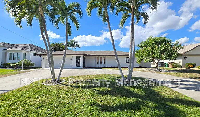 5316 SW 8th Ct — Photo 1