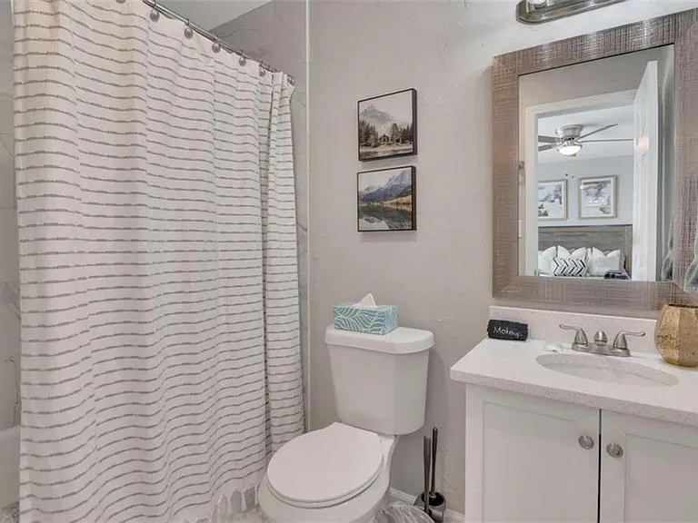 2099 Valley Oaks Dr SE — Photo 18
