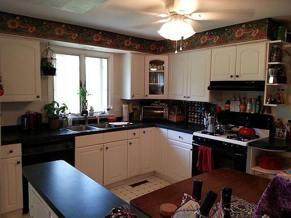 3rd image of 350 Cadman Dr