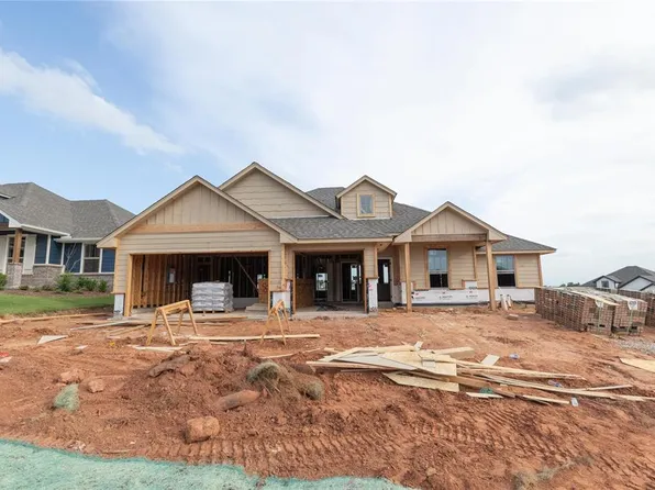 8216 Mountain Oak Dr, Edmond, OK 73034