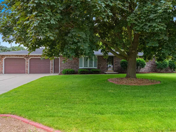 2536 Delwood Dr, Green Bay, WI 54302