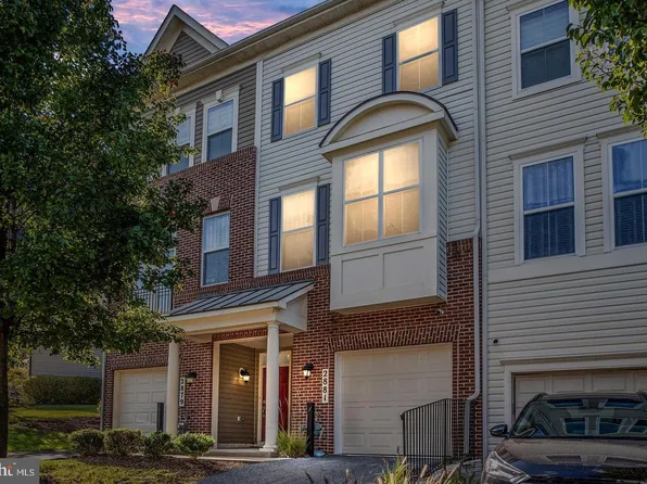 2881 Chinkapin Oak Ln #236, Woodbridge, VA 22191