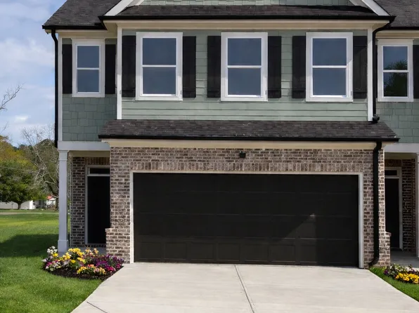 15 Crest Dr #1, Hartwell, GA 30643