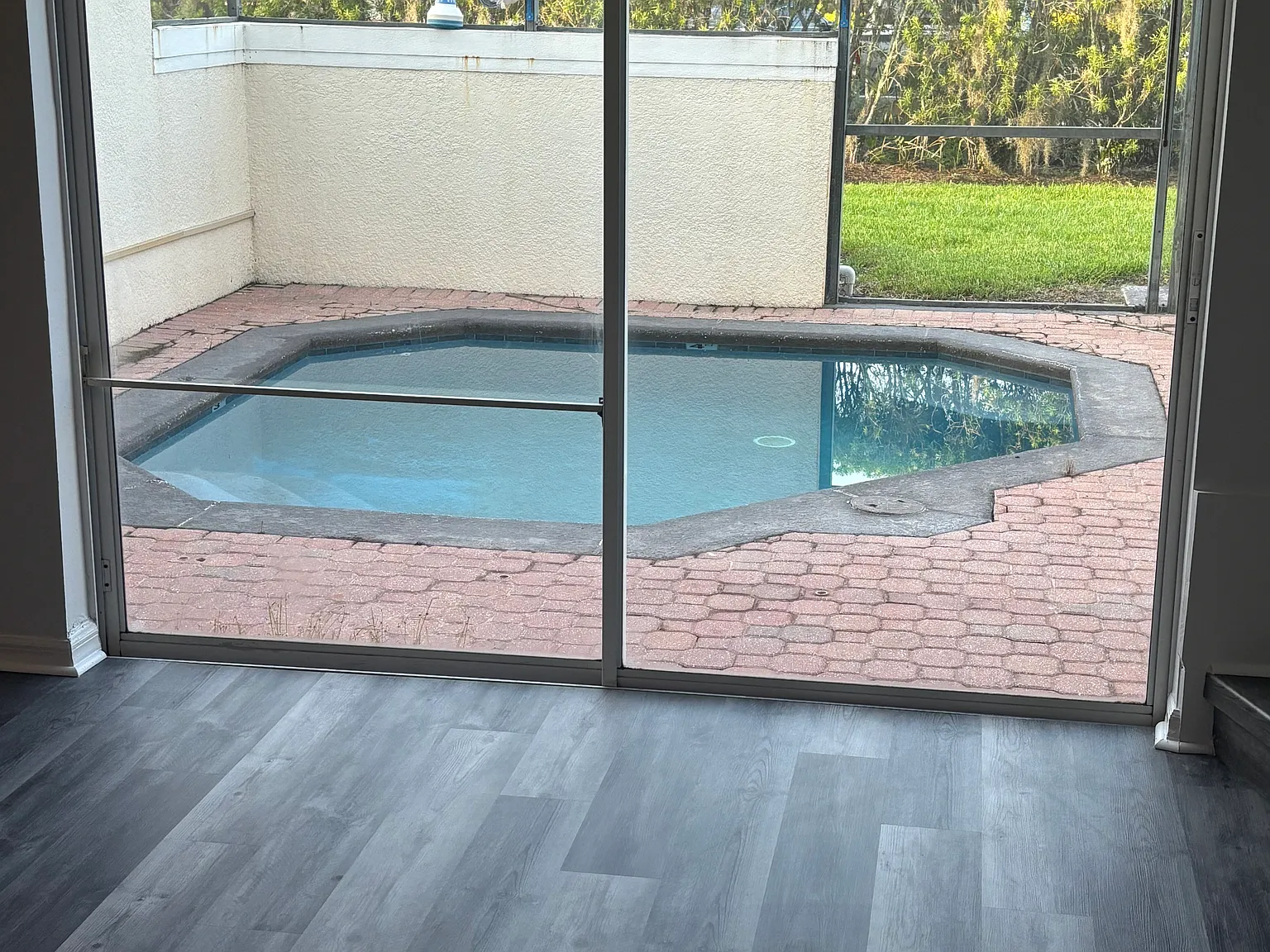 3 bed, 2.5 bath, 1295 sqft, $2,000 — Photo 3