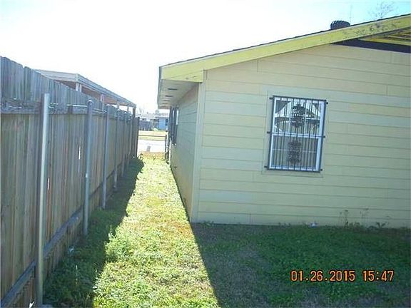 4th image of 7525 Shorewood Blvd