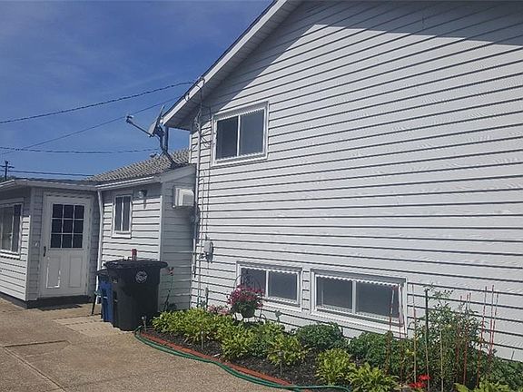3rd image of 4625 W 192nd St