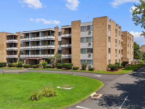 153 Bull Hill Lane APT 304, West Haven, CT 06516