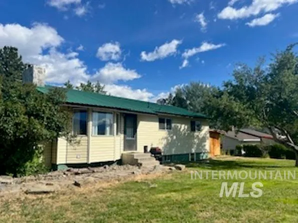 503 Bulwer St, Salmon, ID 83467