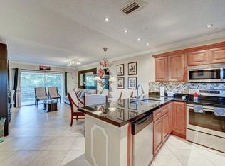 5102 NW 36th St APT 604, Lauderdale Lakes, FL 33319