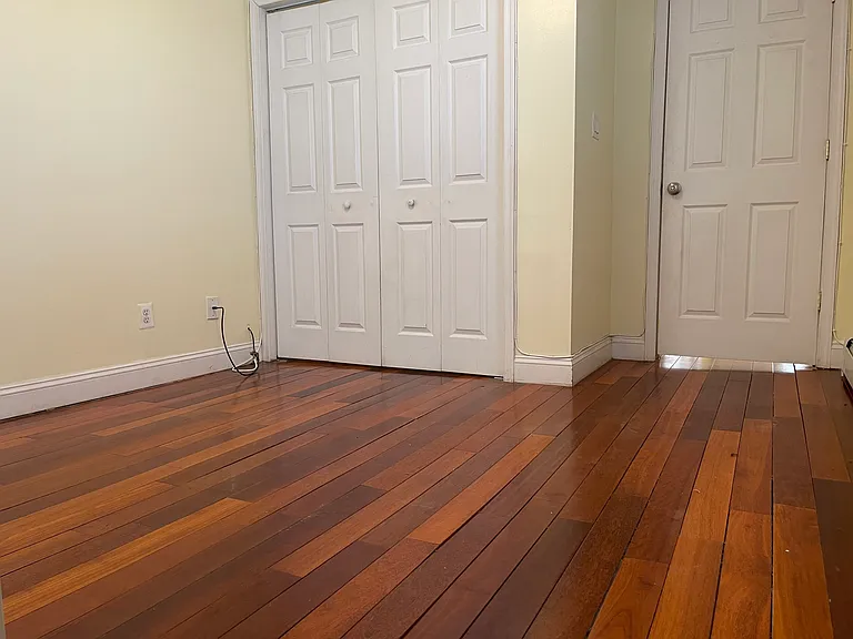 30 Beacon Ave — Photo 12