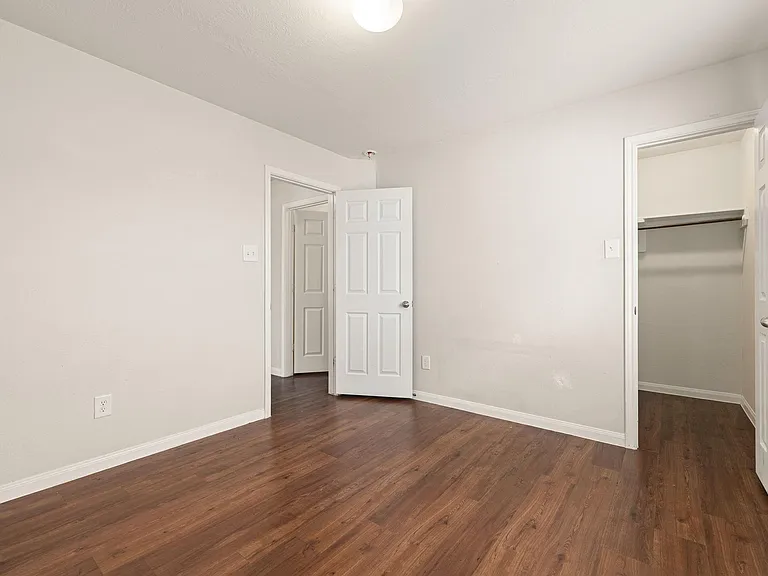 21415 Partha Way — Photo 24