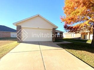 1509 Queens Brook Ln, Fort Worth, TX 76140