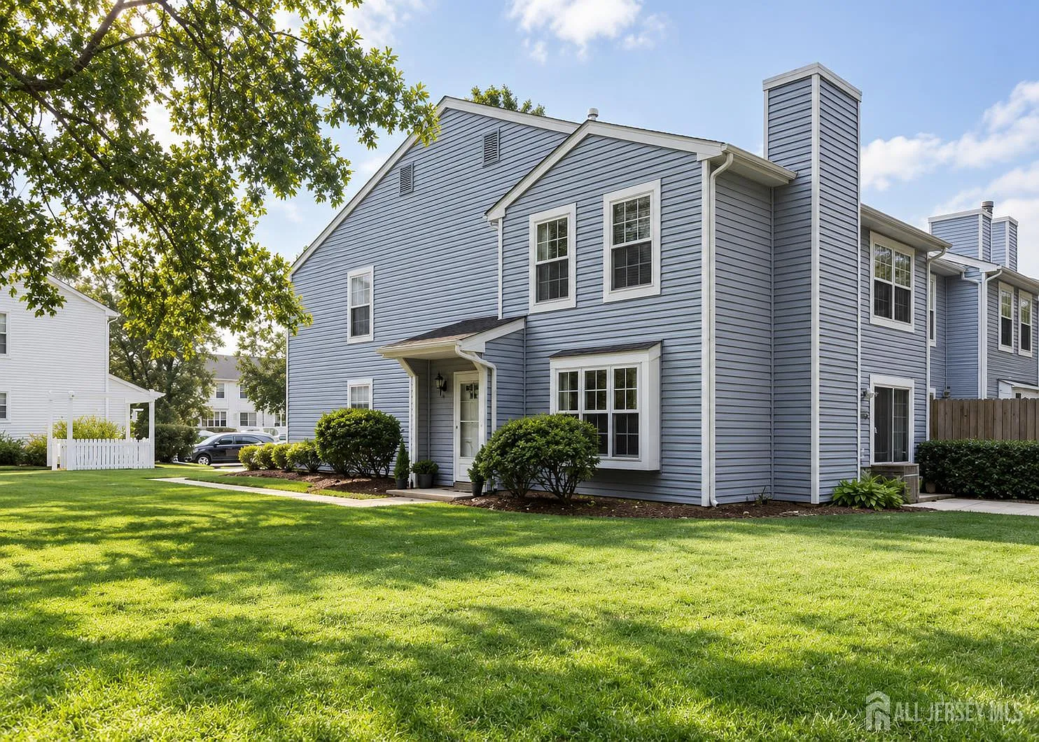 2 bed, 1.5 bath, 1465 sqft, $2,950 — Photo 1