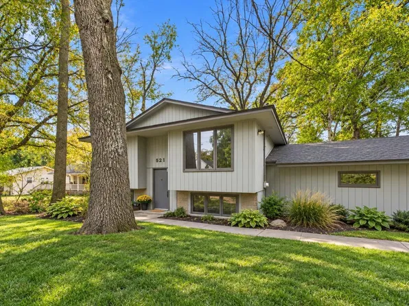 521 Warner Ave S, Willernie, MN 55090