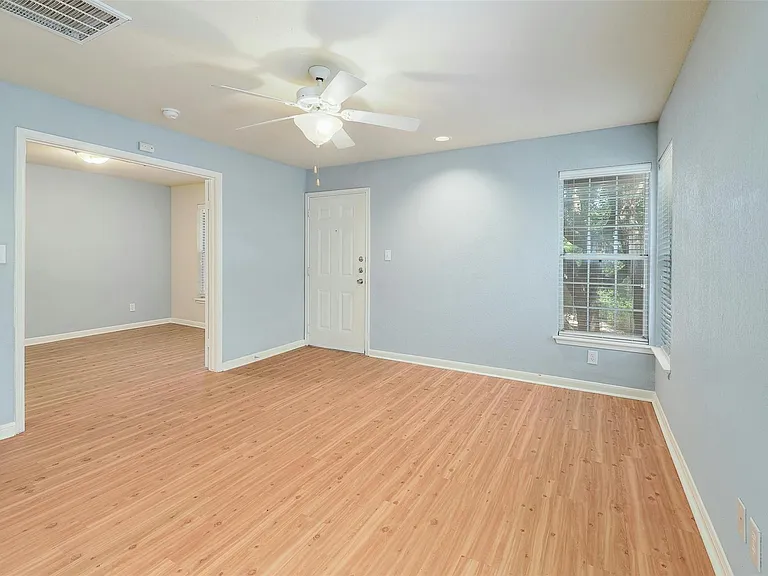 7685 Northcross Dr #624 — Photo 9
