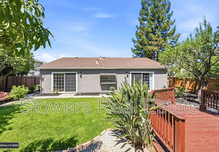 318 Joyce St — Photo 48
