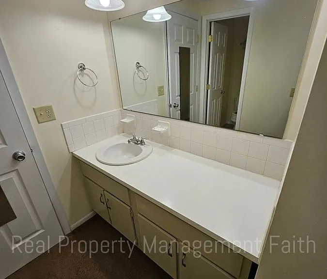 14 Greenwood Trl N — Photo 19