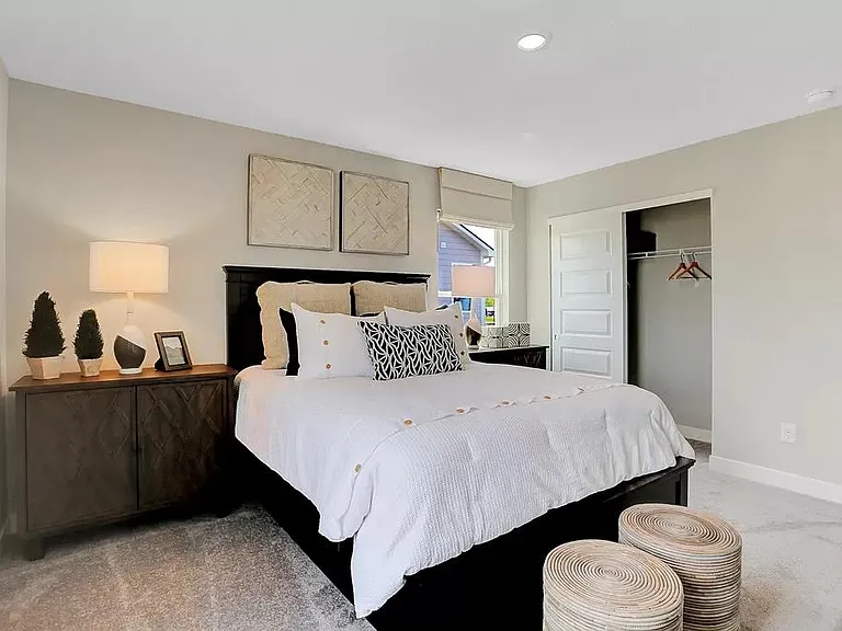 1151 Beverly Pl — Photo 9