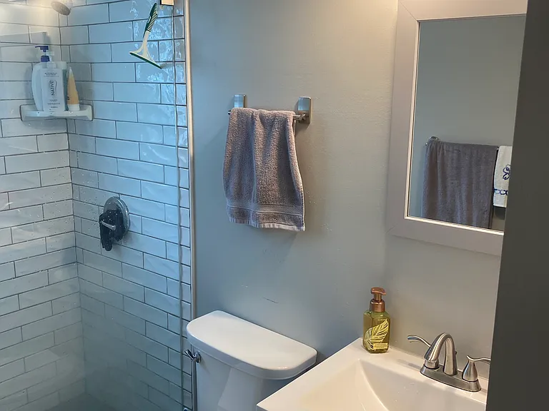 1017 Oakridge Ave #UPPER — Photo 6