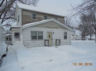 301 S 2nd St, Akron, IA 51001