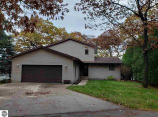 745 S Crescent Ave, Au Gres, MI 48703