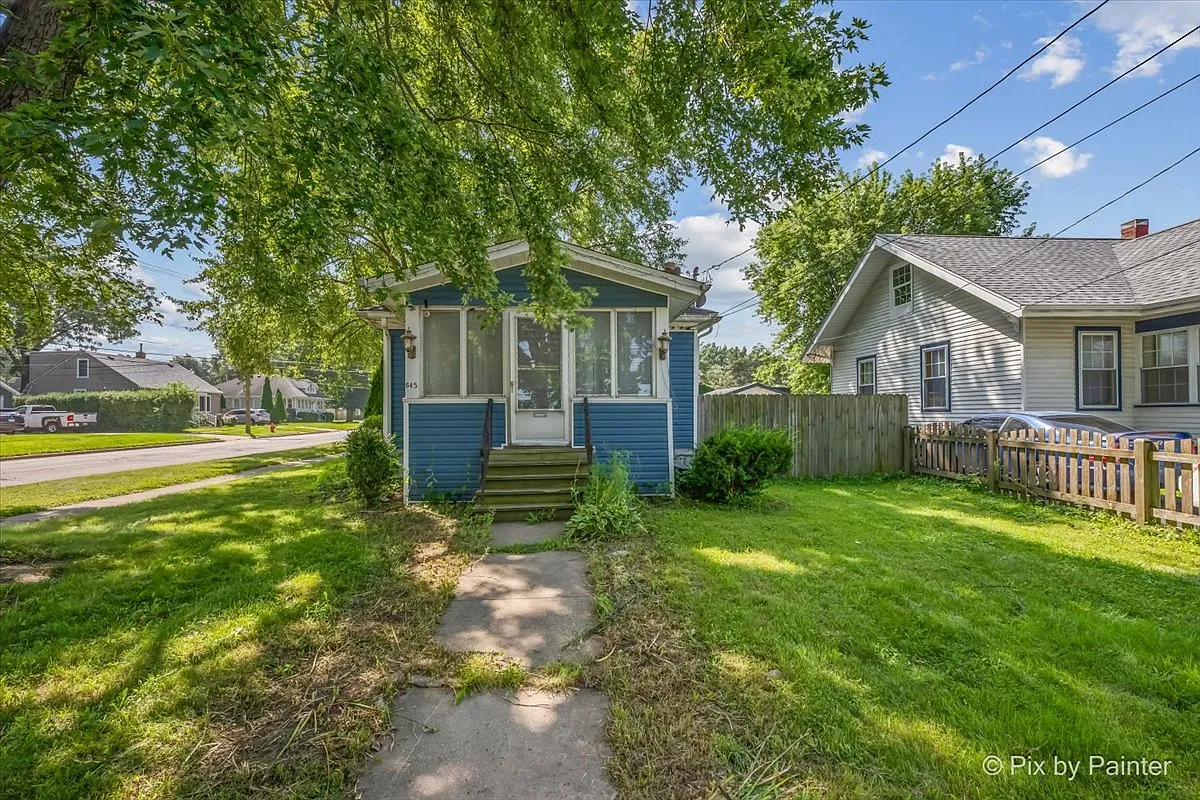 2 bed, $1,800 — Photo 2