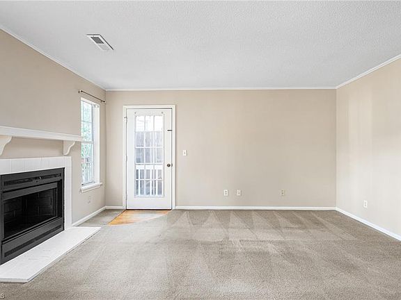 4th image of 4229 Edith Ln APT C