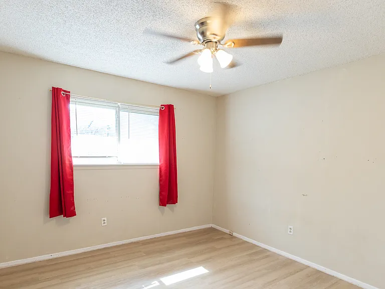 1733 Chucker Ct — Photo 18