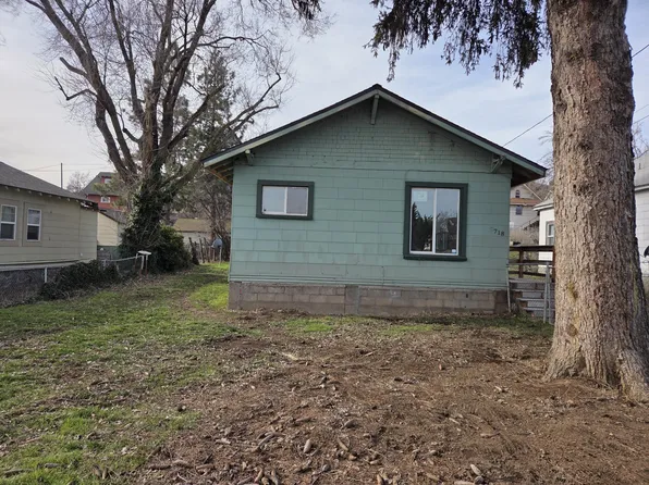 718 N 10th St, Klamath Falls, OR 97601