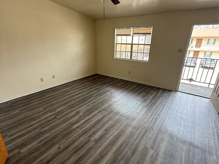 208 Veterans Ave — Photo 5