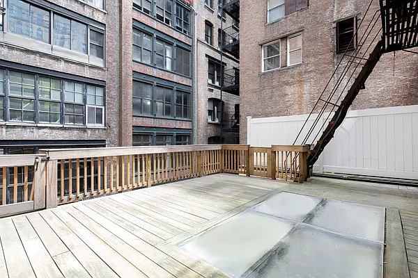 Rented by Compass | media 35