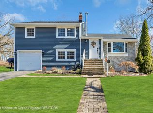 5 Maida Ct, Red Bank, NJ 07701