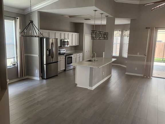 3rd image of 8116 Moccasin Trail Dr