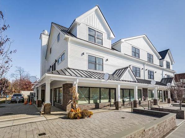 379 S Riverside Ave #304