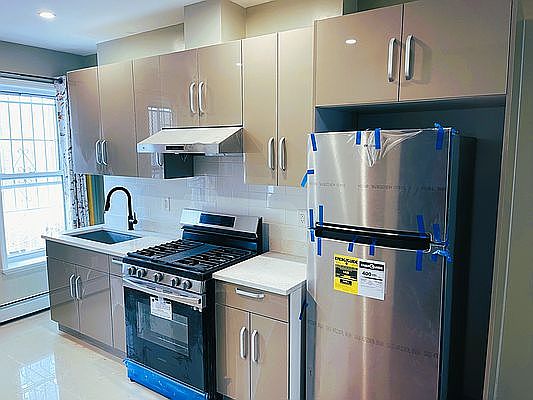 1st image of 465 Myrtle Ave #3