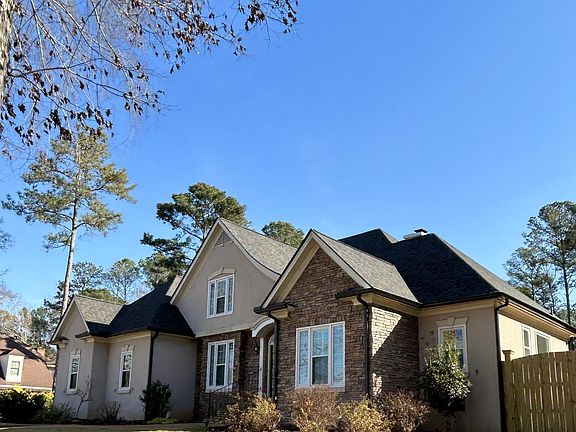 2nd image of 114 Red Oak Trl