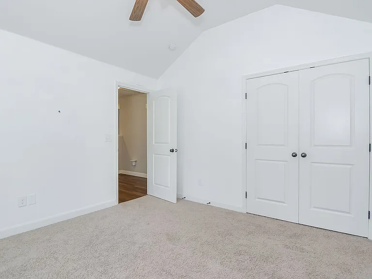 511 Sebastian Dr — Photo 34