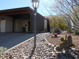 671 W Camino Del Poso, Green Valley, AZ 85614