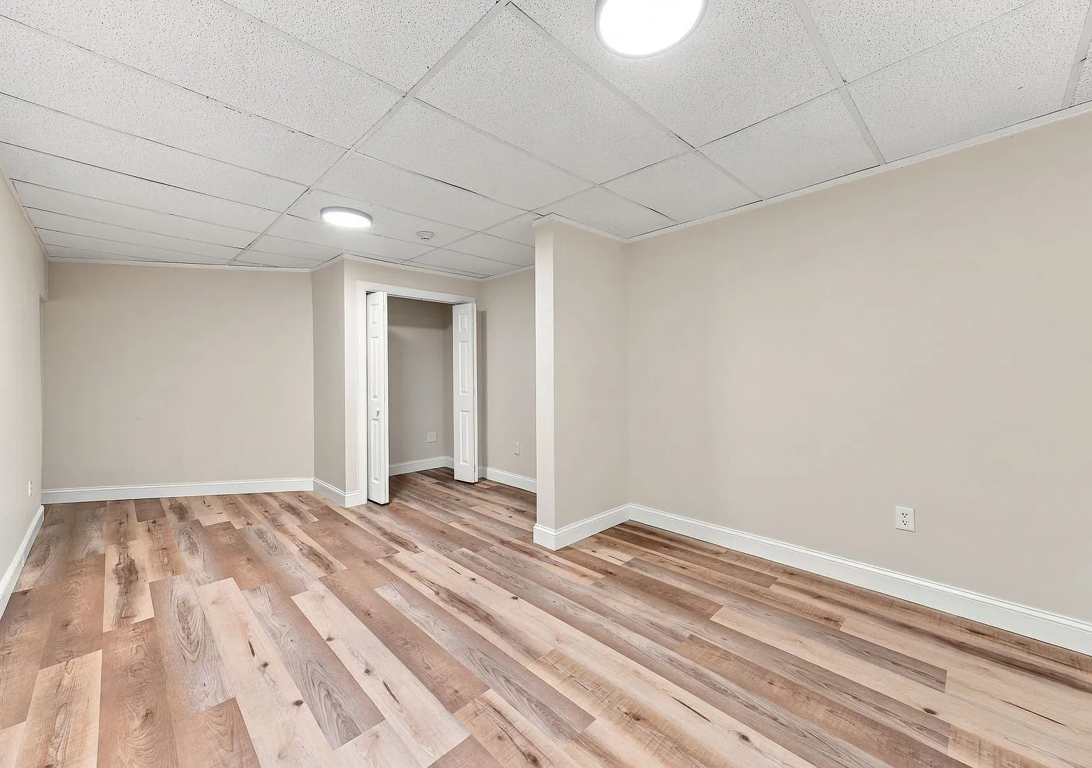 805 W New York Avenue Somers Point, NJ — Photo 2
