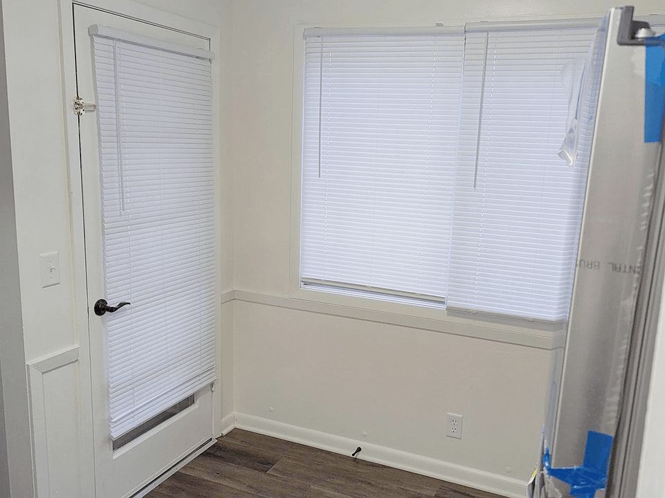 Dining area at Northbrook Apartments