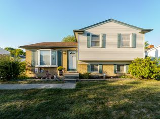 22244 Birch St, Woodhaven, MI