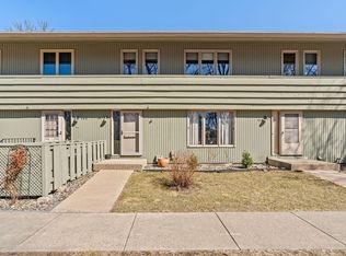 281 Windsor Ln, New Brighton, MN 55112