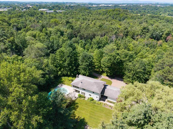 49 Shady Lane, Williston, VT 05495
