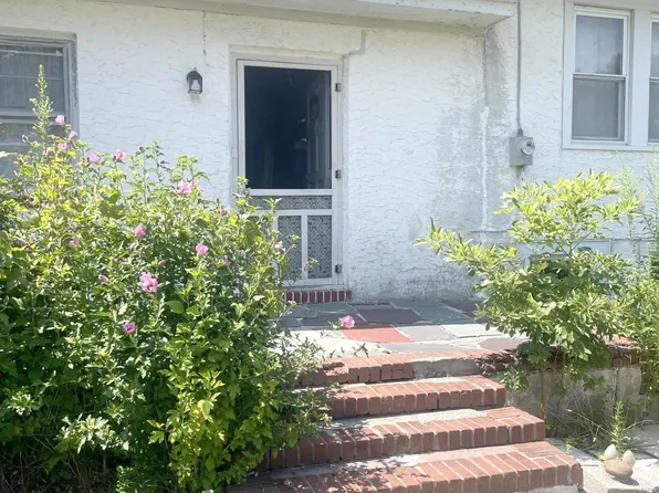 221 Sylvan Ave, Galloway, NJ 08205