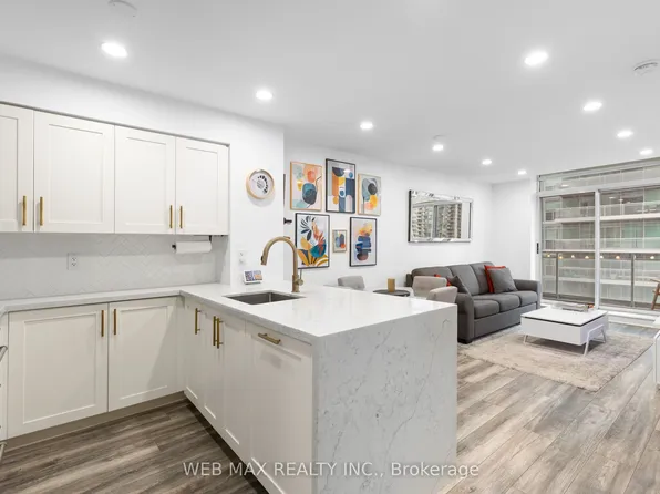 50 Lynn Williams St Unit 916, Toronto, ON M6K 3R9