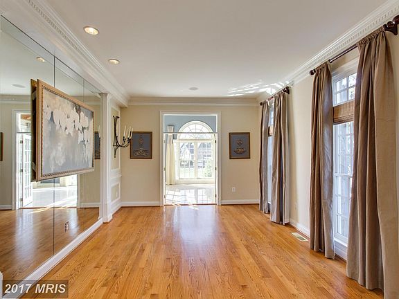 3rd image of 3520 Saint Augustine Ln