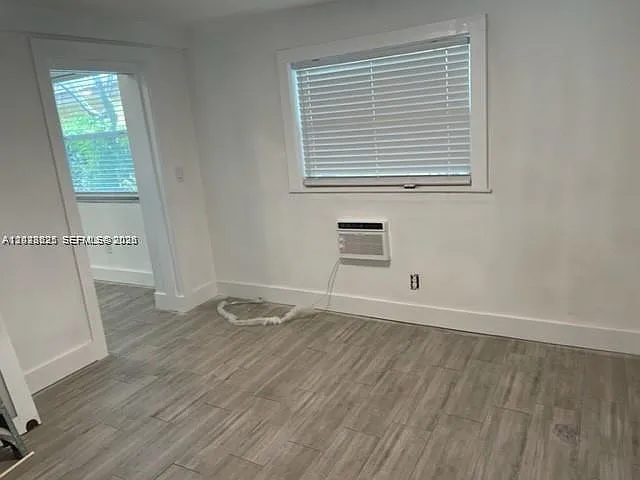 2048 NE 168th St #3 — Photo 27