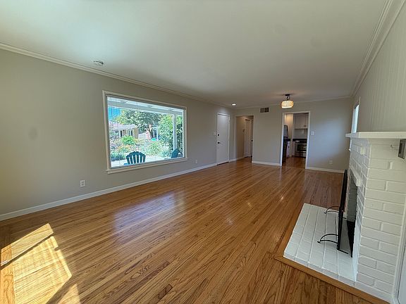 Bright and spacious living room