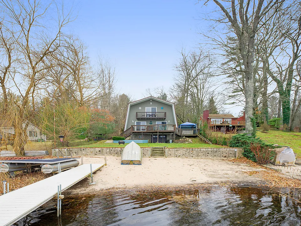 4084 Wilson Beach Rd